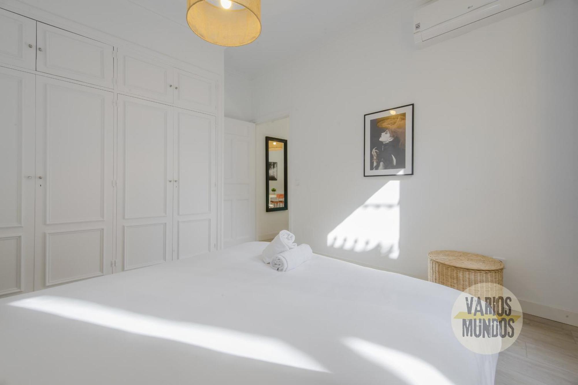 Elegant Apt Para 4Pax En Las Letras-Cortes Madrid Ngoại thất bức ảnh